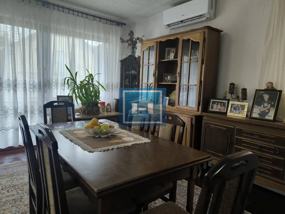 Sale, house, 225m², Centar, Ćuprija
