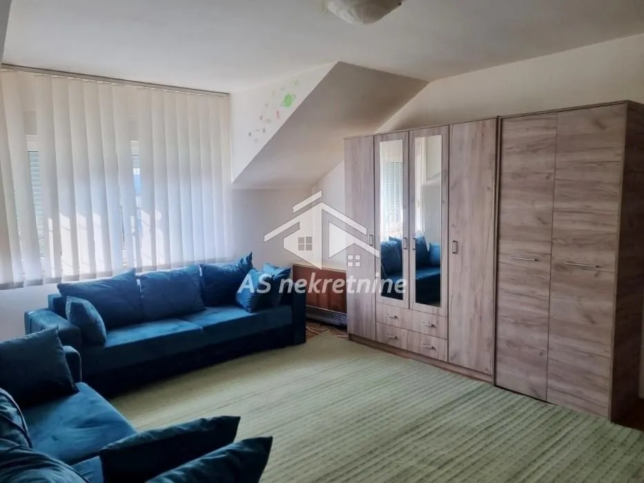 Rent, apartment, 130m², Čukarica, Beograd