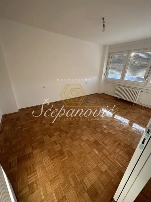 Prodaja, dvosoban stan, 59m², Bulevar Oslobodjenja, Novi Sad Sve Podlokacije