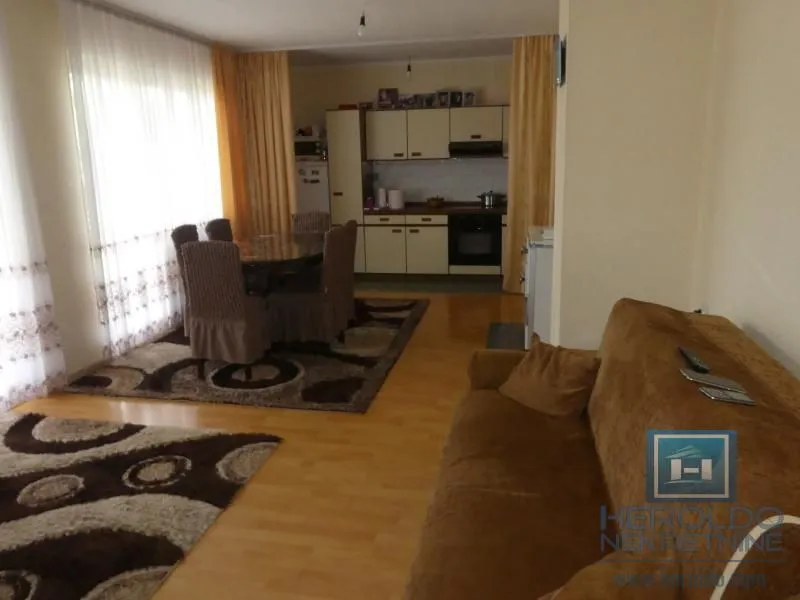 Prodaja, kuća, 279m², Strelište, Jagodina
