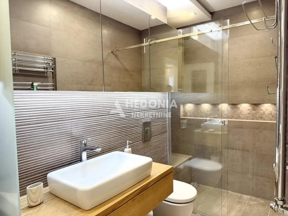 Izdavanje, dvosoban stan, 51m², Novi Beograd Blok 65, Novi Beograd Sve Podlokacije