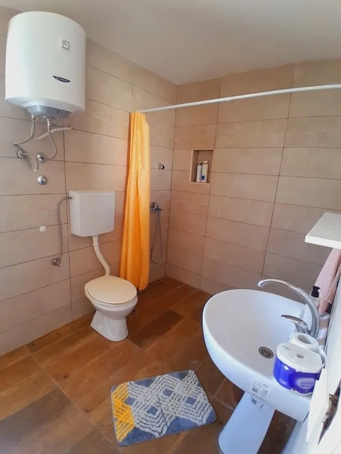 Rent, three bedroom apartment, 220m², Šušanj, Bar