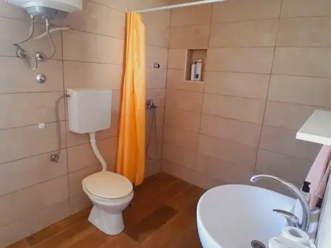 Rent, three bedroom apartment, 220m², Šušanj, Bar - image 16