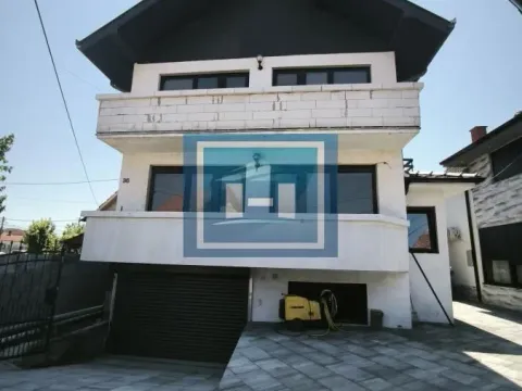 Prodaja, kuća, 528m², Centar, Ćuprija - image 15