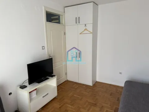 Prodaja, jednosoban stan, 23m², Stari grad, Novi Sad - image 2
