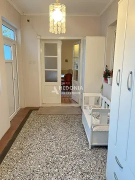 Sale, house, 181m², Zemun Gornji Grad, Zemun Sve Podlokacije - image 14