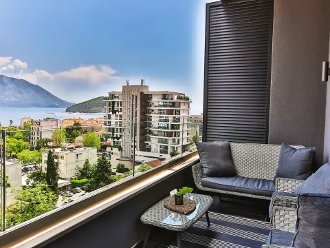 Rent, one bedroom apartment, 53m², Centar, Budva - image 13