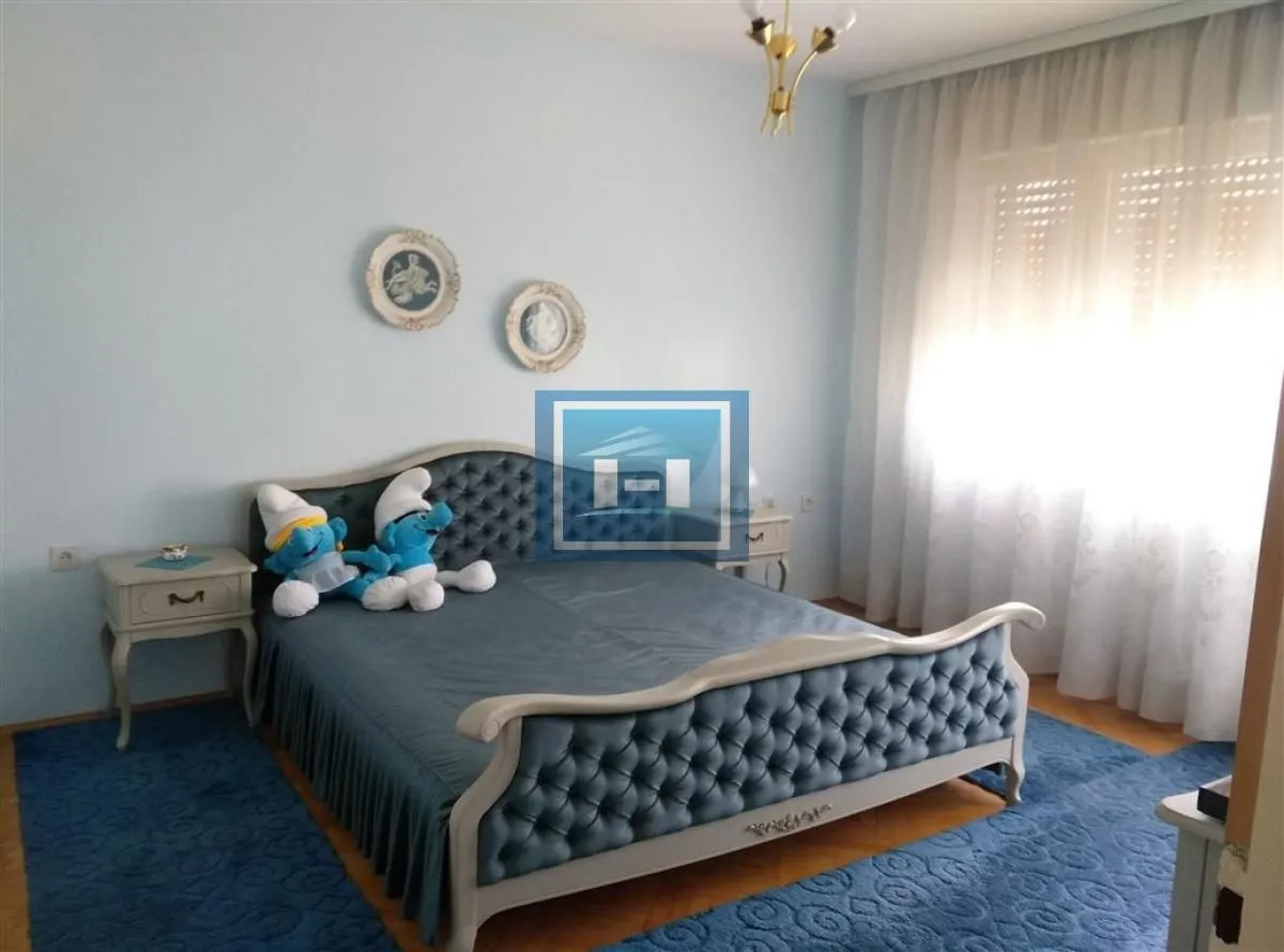 Prodaja, kuća, 220m², Centar, Vrnjačka Banja