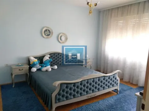 Prodaja, kuća, 220m², Centar, Vrnjačka Banja - image 13