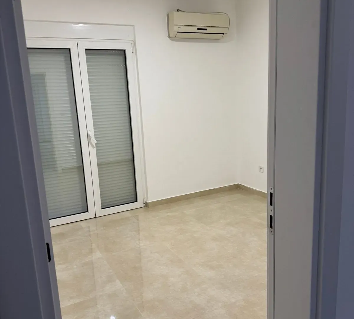 Rent, house, 500m², Stari Aerodrom, Podgorica