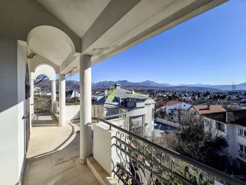 Izdavanje, kuća, 380m², Gorica C, Podgorica - image 27