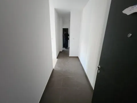 Prodaja, dvosoban stan, 46m², City Kvart, Podgorica - image 2