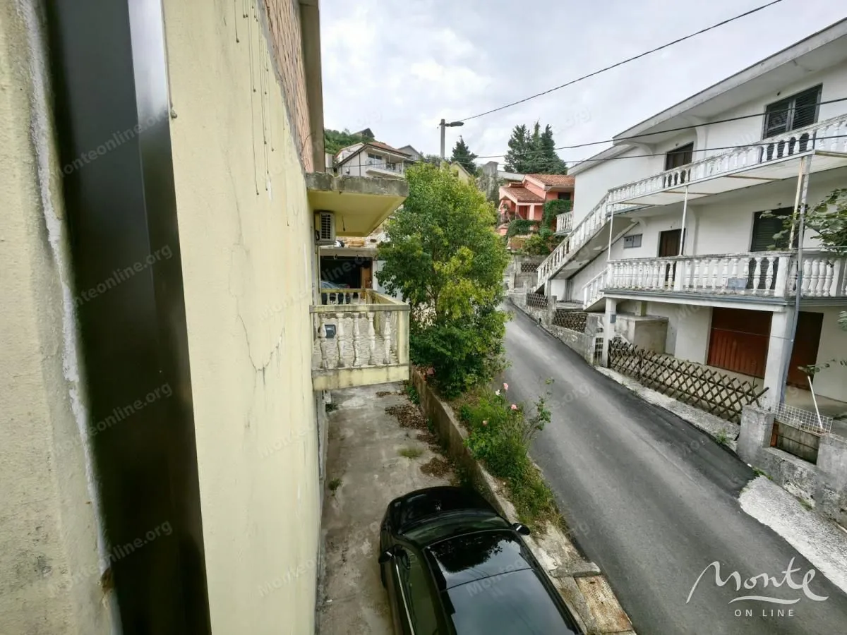 Prodaja, kuća, 180m², Trebešin, Herceg Novi