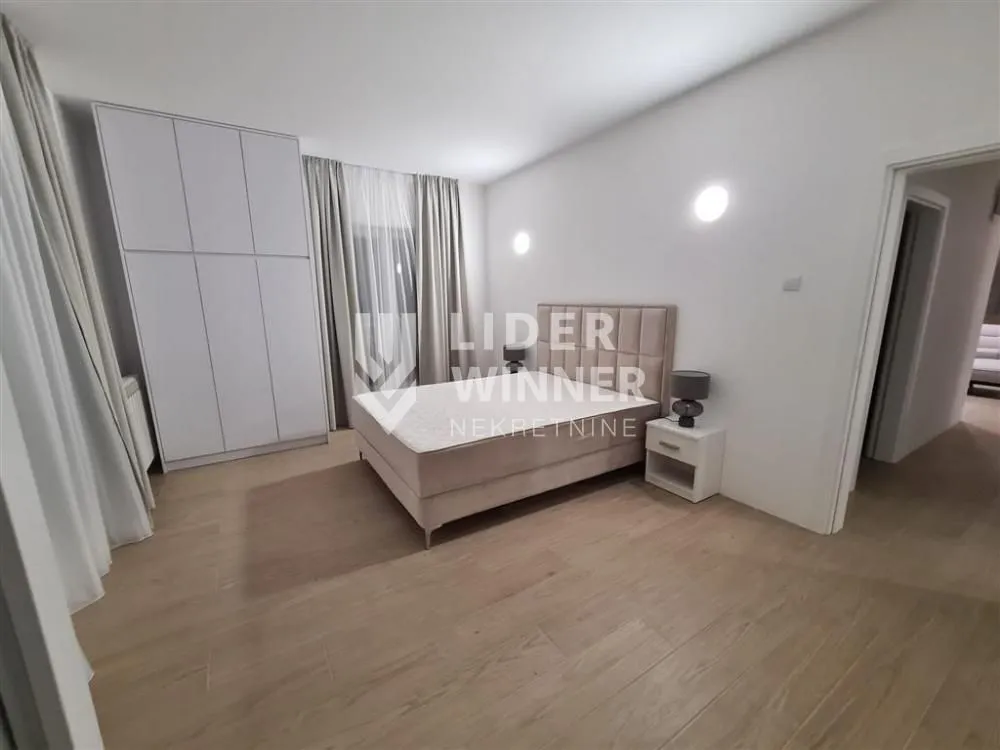 Sale, four bedroom apartment, 145m², Savski Venac, Beograd
