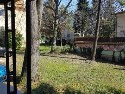 Prodaja, trosoban stan, 98m², Savski Venac, Beograd - image 13