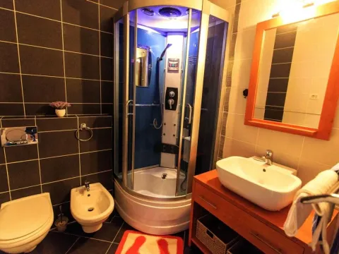 Prodaja, kuća, 340m², Budva, Crna Gora - image 24