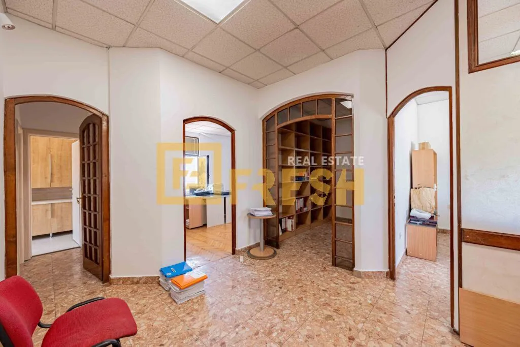 Sale, office space, 106m², Stari Aerodrom, Podgorica