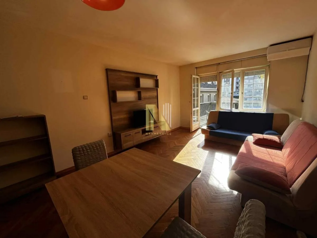 Izdavanje, garsonjera, 29m², Grbavica, Novi Sad Sve Podlokacije