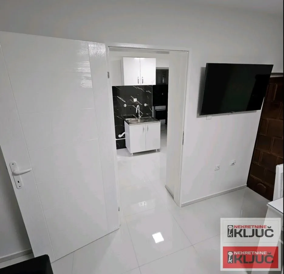Izdavanje, dvosoban stan, 45m², Telep, Novi Sad Sve Podlokacije