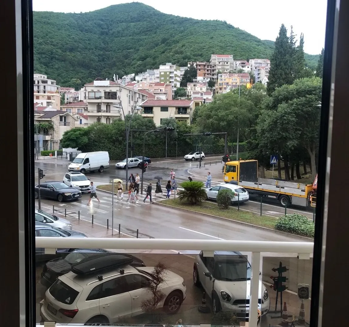 Rent, one bedroom apartment, 55m², Centar, Budva
