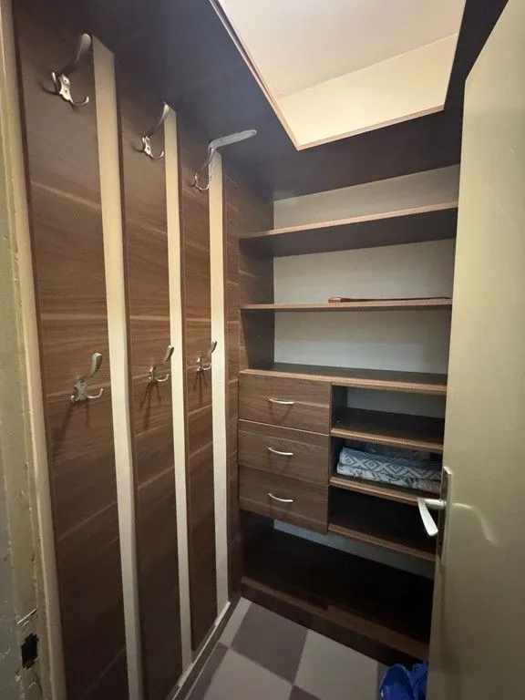 Prodaja, dvosoban stan, 65m², Vezirov Most, Podgorica