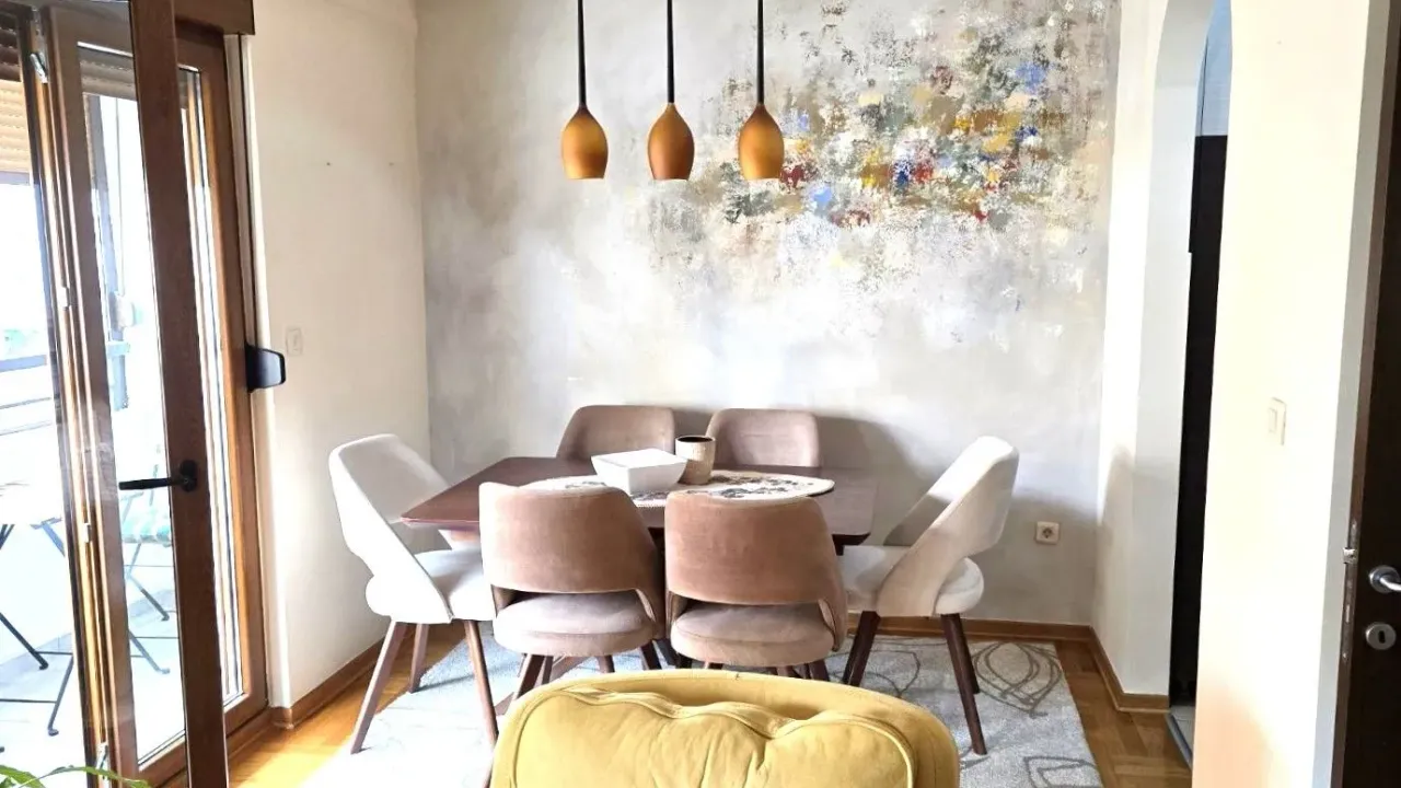 Izdavanje, dvosoban stan, 70m², Stari Aerodrom, Podgorica