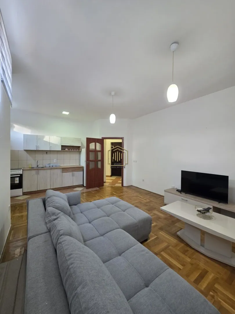 Prodaja, jednosoban stan, 39m², Blok 9, Podgorica