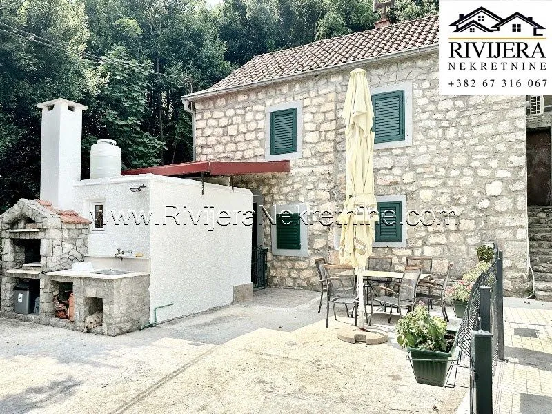 Prodaja, kuća, 100m², Muo, Kotor
