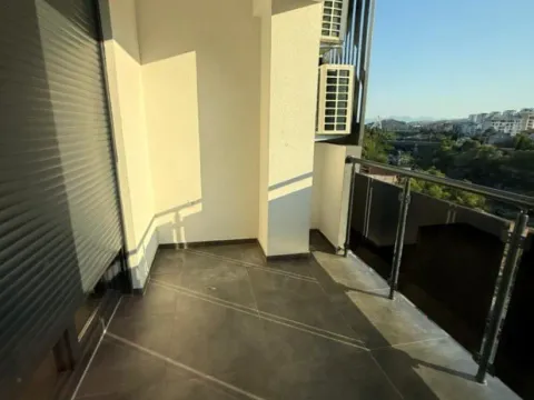 Izdavanje, dvosoban stan, 65m², Zagorič, Podgorica - image 13