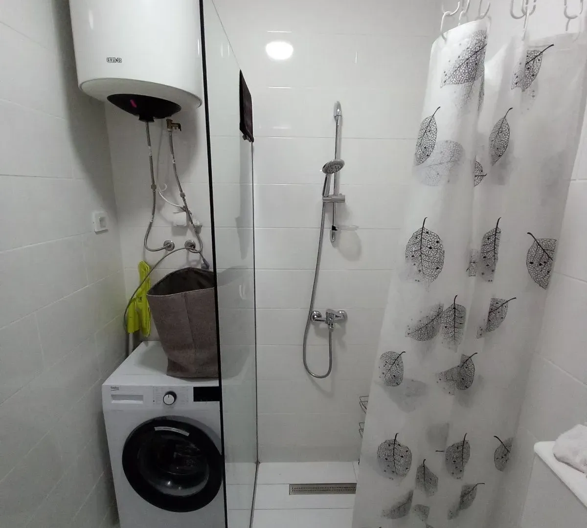 Izdavanje, jednosoban stan, 46m², Stari Aerodrom, Podgorica