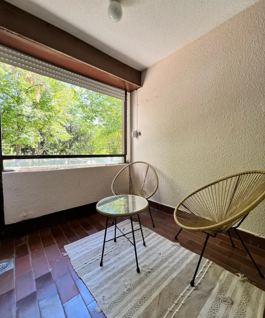 Izdavanje, dvosoban stan, 85m², Blok 5, Podgorica