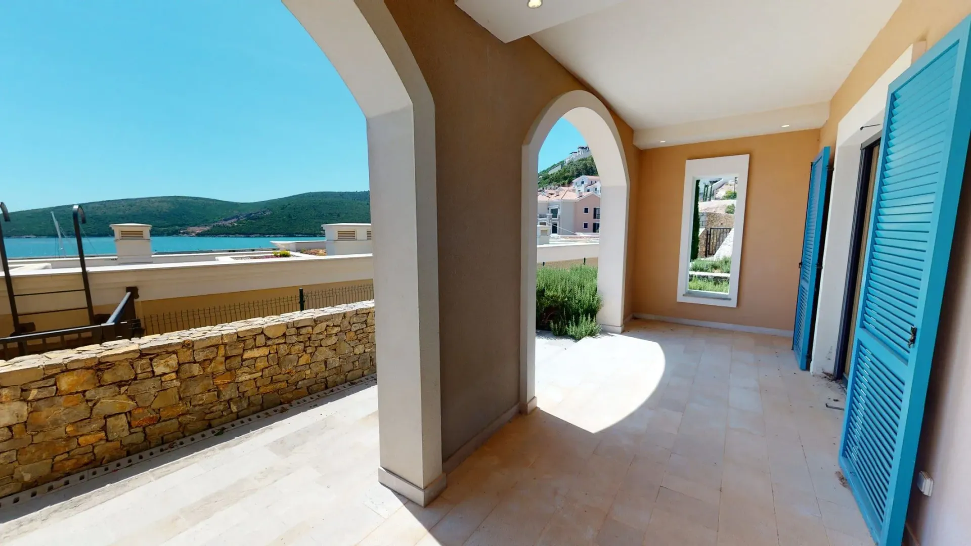 Sale, two bedroom apartment, 124m², Kotor, Crna Gora