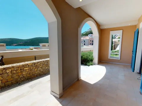 Sale, two bedroom apartment, 124m², Kotor, Crna Gora - image 2