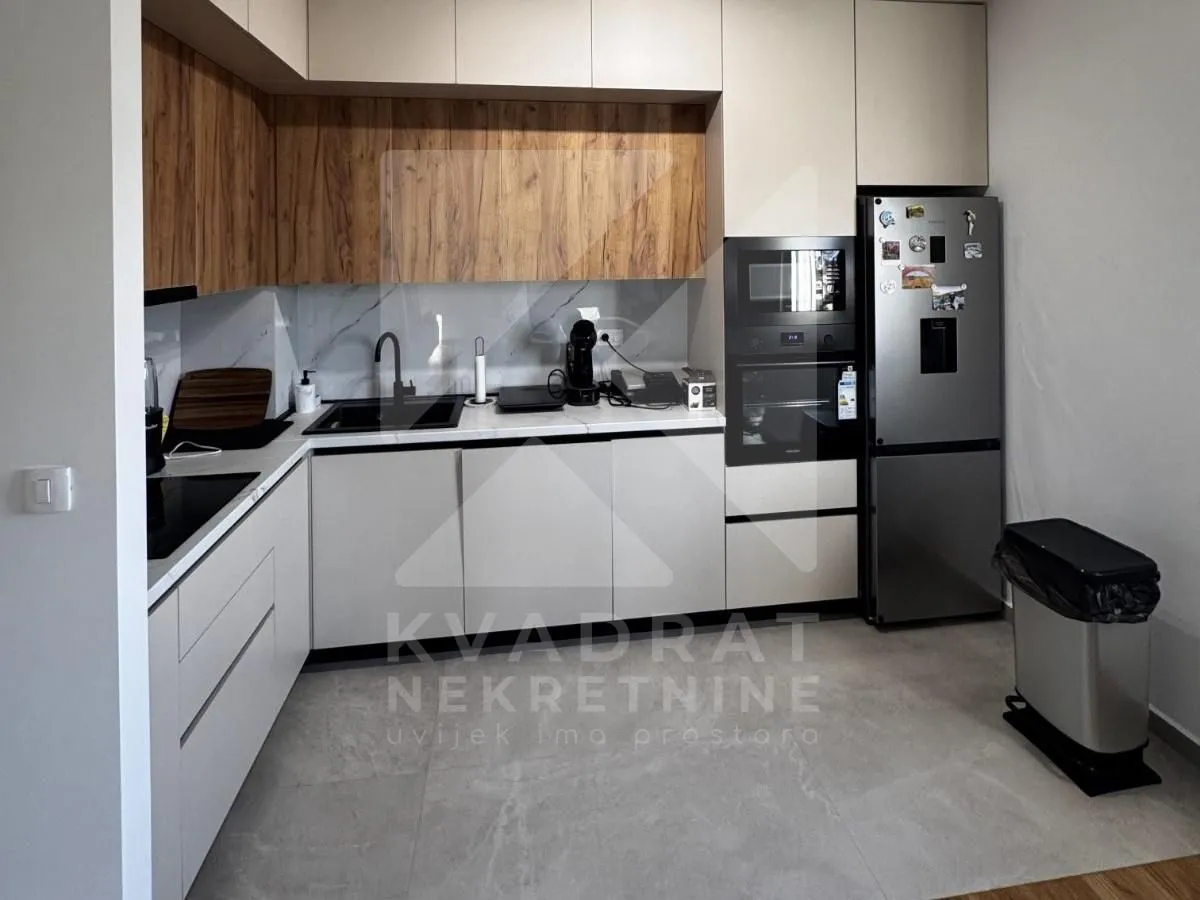 Prodaja, dvosoban stan, 72m², New City, Podgorica