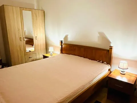 Rent, one bedroom apartment, 50m², Podkošljun, Budva - image 12