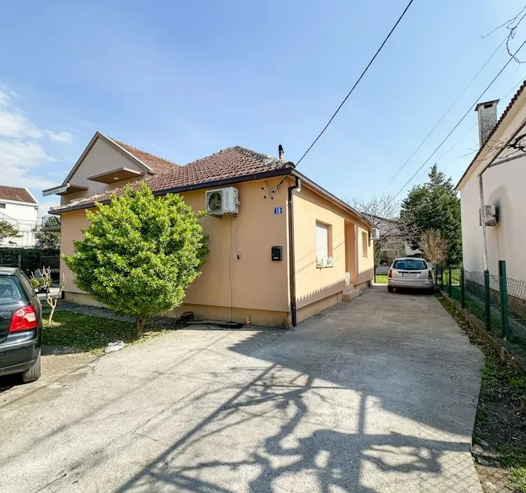 Prodaja, kuća, 100m², Dalmatinska ulica, Podgorica