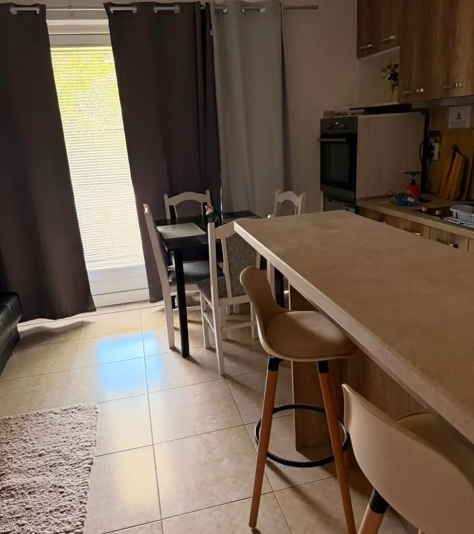 Izdavanje, jednosoban stan, 45m², Bijela, Herceg Novi