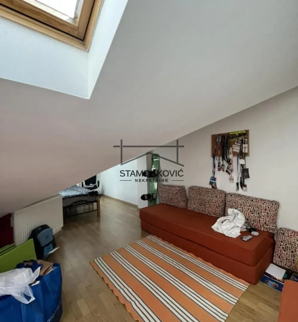 Prodaja, trosoban stan, 111m², Grbavica, Novi Sad Sve Podlokacije