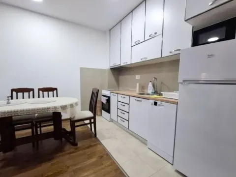 Izdavanje, jednosoban stan, 43m², Zabjelo, Podgorica