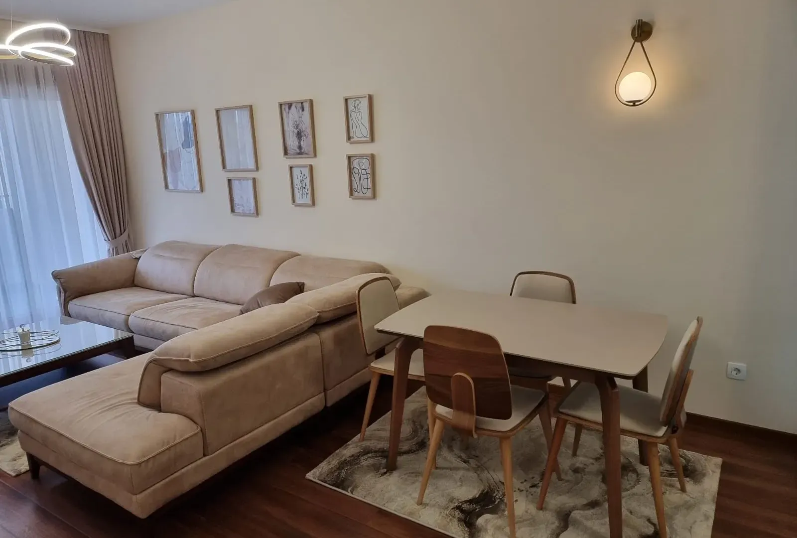 Izdavanje, dvosoban stan, 70m², Master Kvart, Podgorica