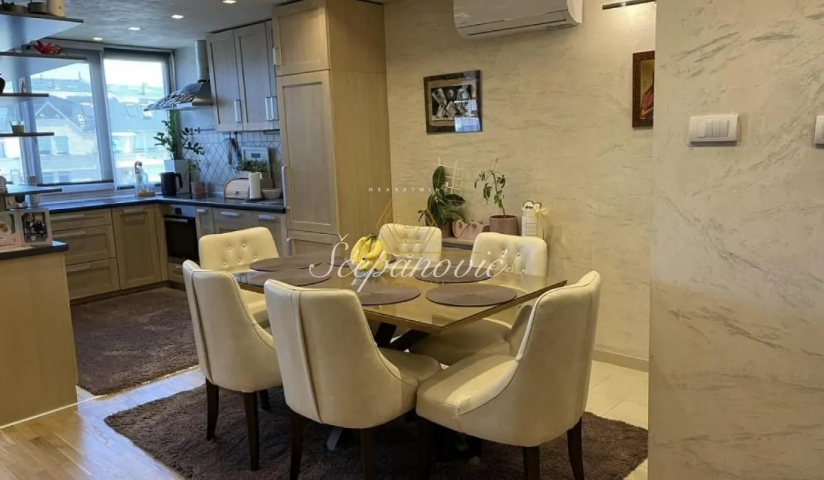 Prodaja, četvorosoban stan, 105m², Bulevar Evrope, Novi Sad Sve Podlokacije
