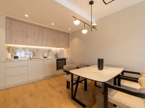 Izdavanje, trosoban stan, 85m², Donja Lastva, Tivat - image 7