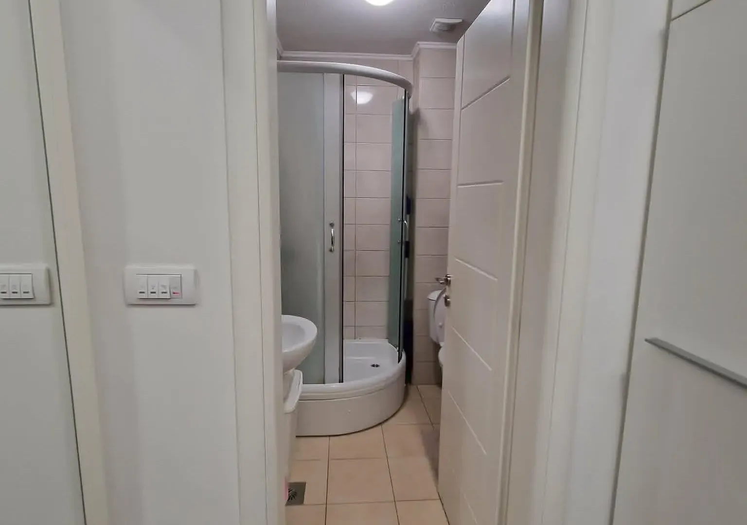 Izdavanje, jednosoban stan, 45m², Drač, Podgorica