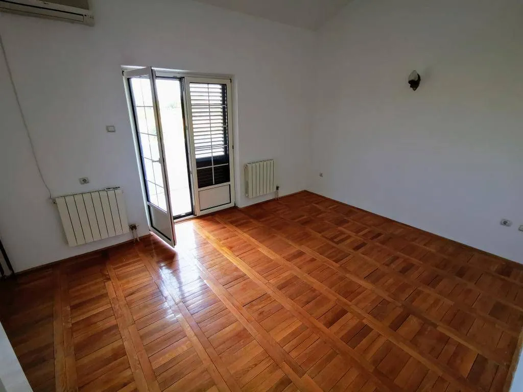 Sale, house, 320m², Podgorica, Crna Gora