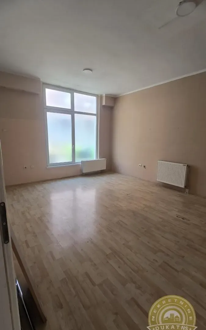 Izdavanje, poslovni prostor, 70m², Novi Sad, Srbija