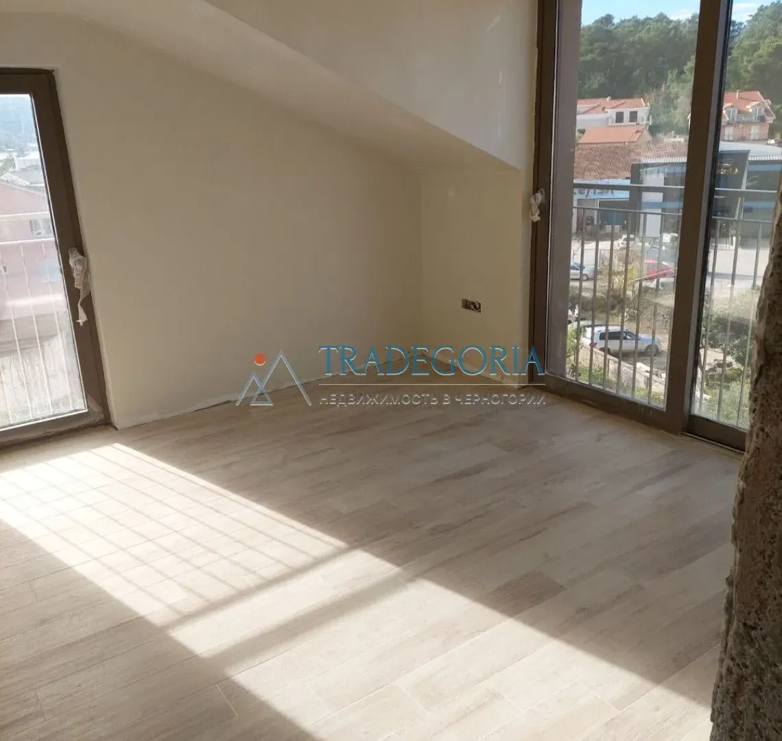 Prodaja, jednosoban stan, 62m², Tivat, Crna Gora
