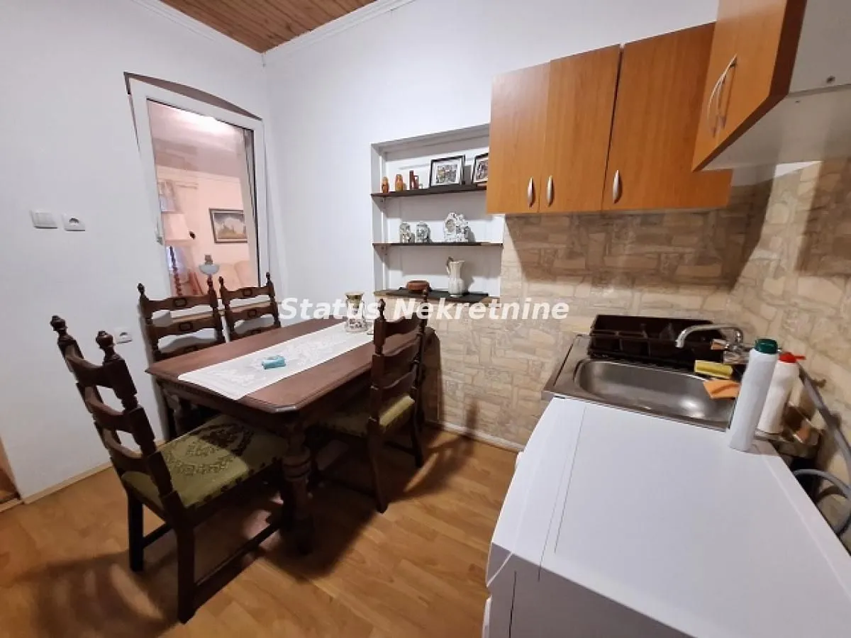 Izdavanje, dvosoban stan, 52m², Bulevar Oslobodjenja, Novi Sad Sve Podlokacije