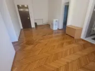 Izdavanje, trosoban stan, 65m², Stari Grad, Beograd - image 1