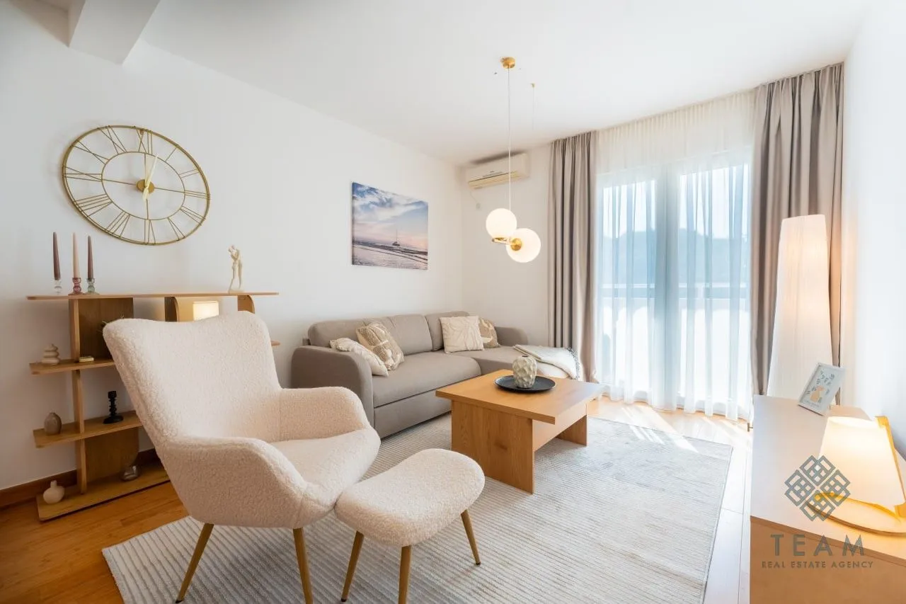 Prodaja, dvosoban stan, 68m², Pržno, Budva