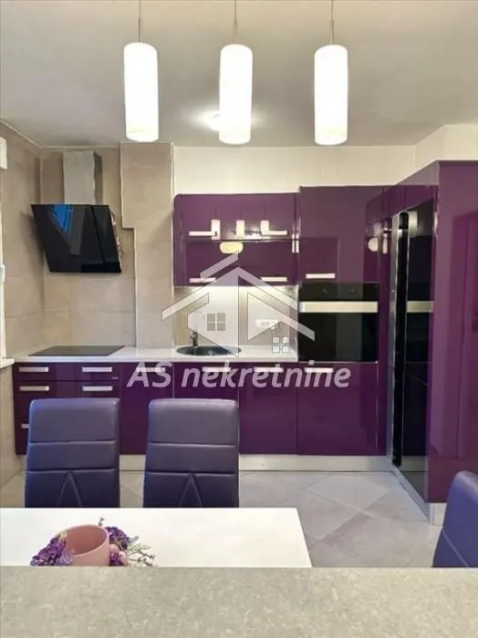 Izdavanje, dvosoban stan, 63m², Sarajevska, Beograd